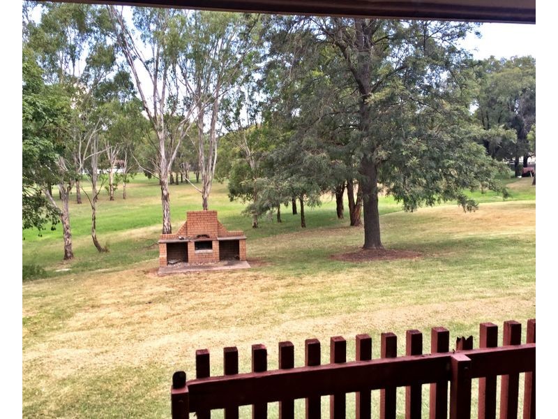 2/2 Newman Street, Muswellbrook NSW 2333