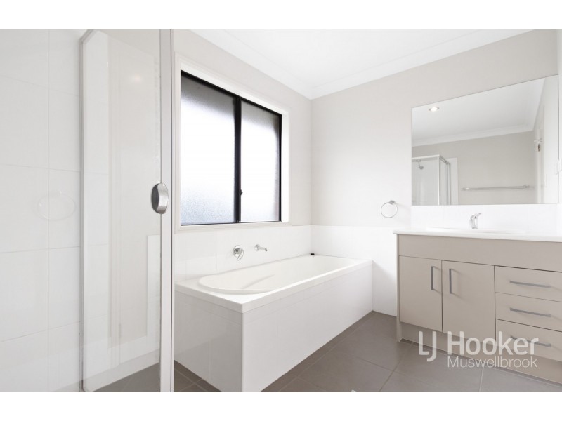 11 Bloodwood Road, Muswellbrook NSW 2333