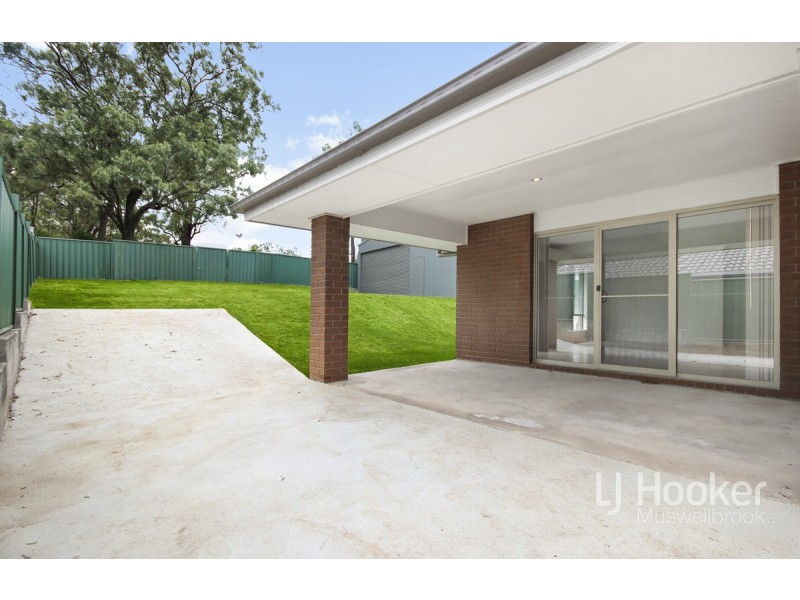 11 Bloodwood Road, Muswellbrook NSW 2333