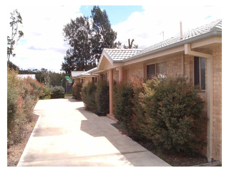 2/2 St Andrews Place, Muswellbrook NSW 2333
