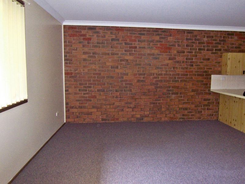 2/11 Kenilworth Street, Denman NSW 2328