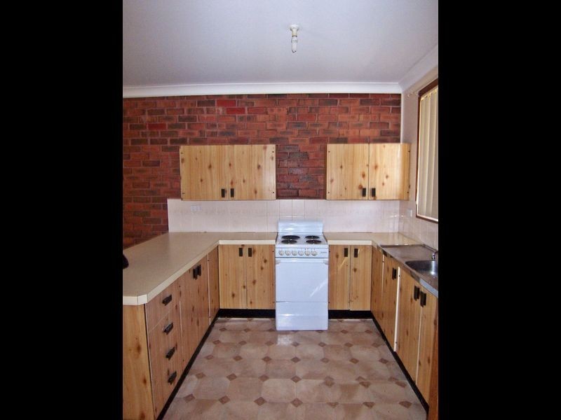 2/11 Kenilworth Street, Denman NSW 2328