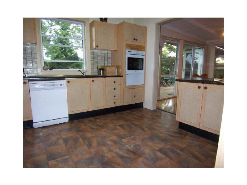 10 Liverpool Street, Scone NSW 2337