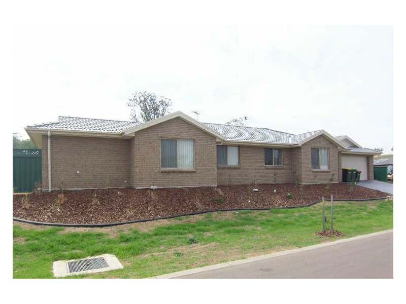 2 McGregor Street, Muswellbrook NSW 2333