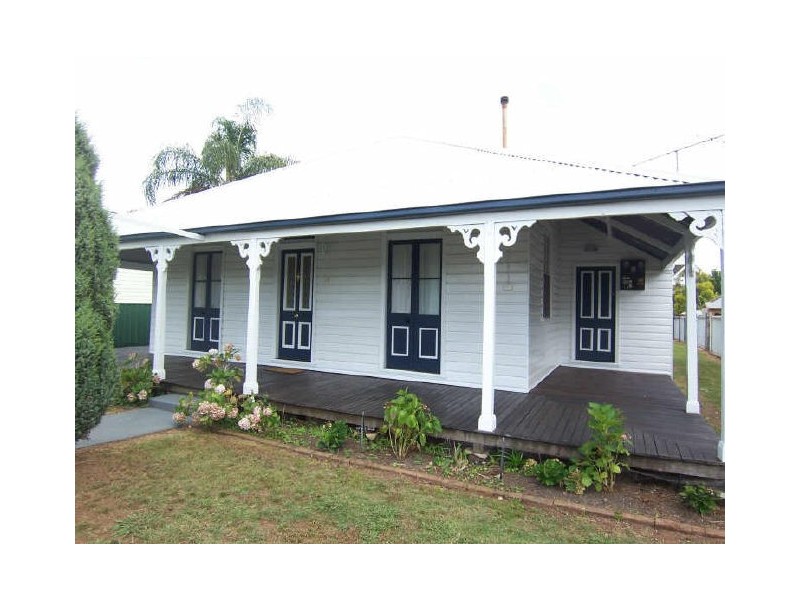 14 Cook Street, Muswellbrook NSW 2333