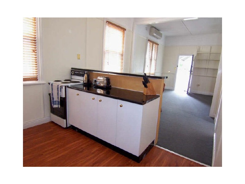 14 Cook Street, Muswellbrook NSW 2333