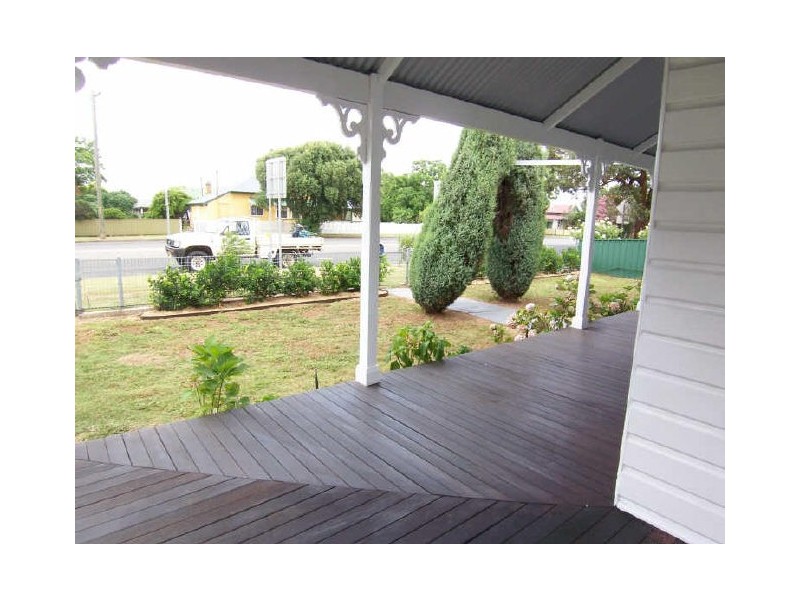 14 Cook Street, Muswellbrook NSW 2333