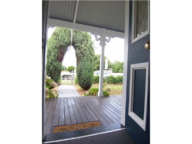 14 Cook Street, Muswellbrook NSW 2333