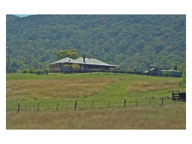 201 Wells Gully Road, Mccullys Gap NSW 2333