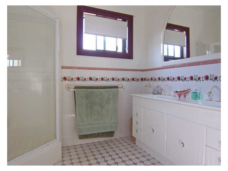 201 Wells Gully Road, Mccullys Gap NSW 2333