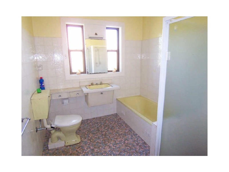 13 Maitland Street, Muswellbrook NSW 2333