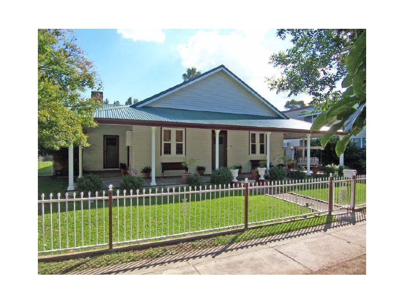 25 Maitland Street, Muswellbrook NSW 2333