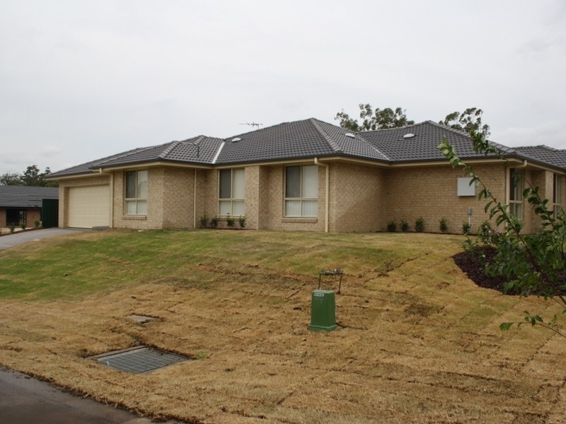 2 Cunningham Street, Muswellbrook NSW 2333