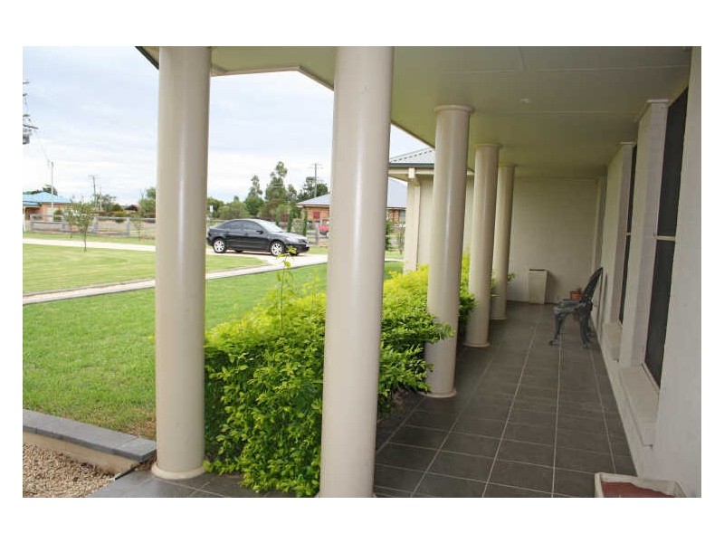 72 Gray Street, Scone NSW 2337