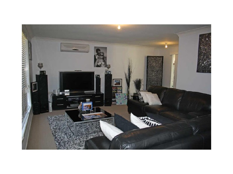 2 Peppermint Road, Muswellbrook NSW 2333