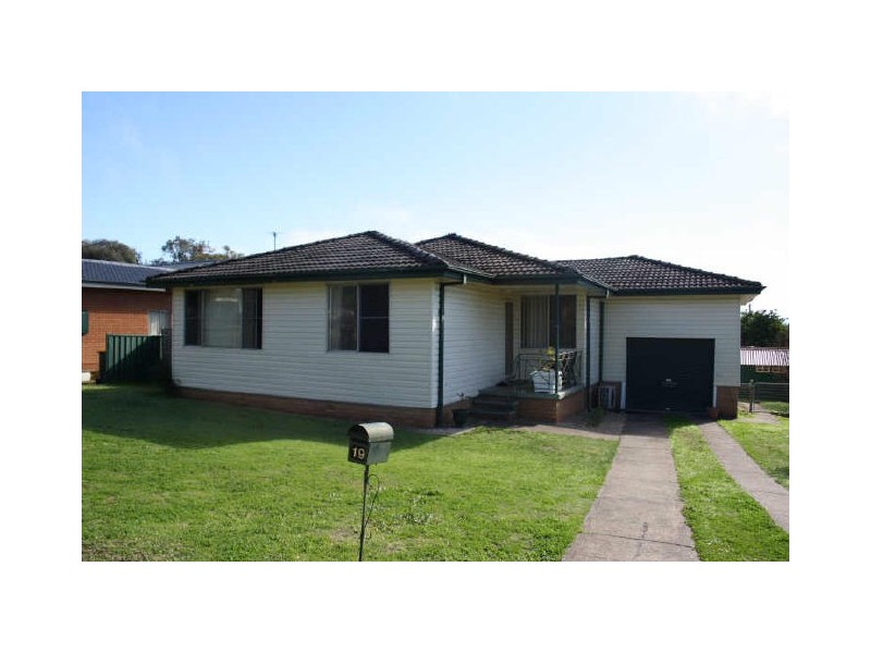 19 St James Crescent, Muswellbrook NSW 2333