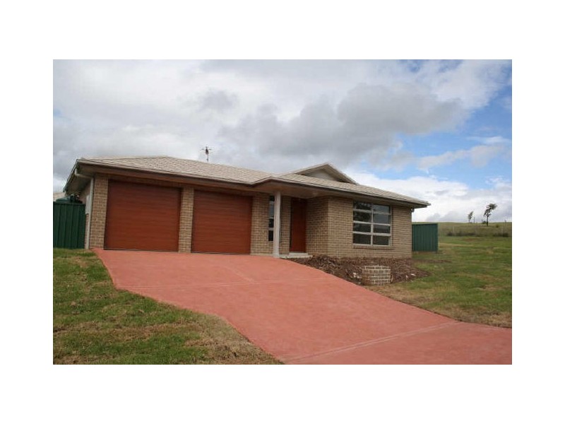 1 & 2/31 Wanaruah Circuit, Muswellbrook NSW 2333