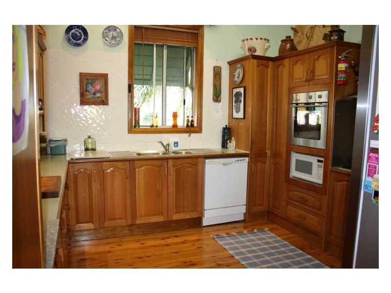 37 Carl Street, Muswellbrook NSW 2333