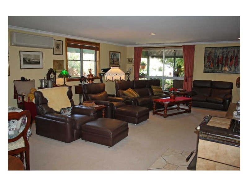 37 Carl Street, Muswellbrook NSW 2333