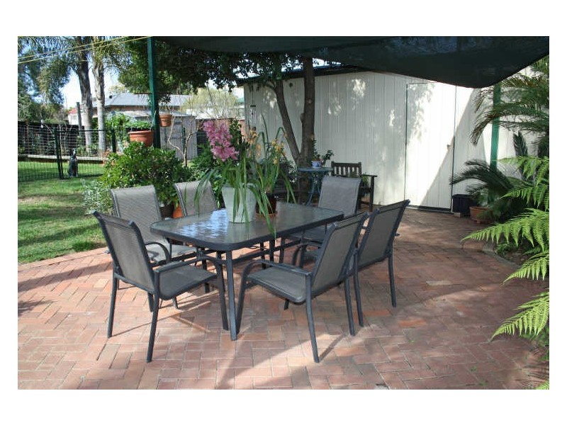 37 Carl Street, Muswellbrook NSW 2333