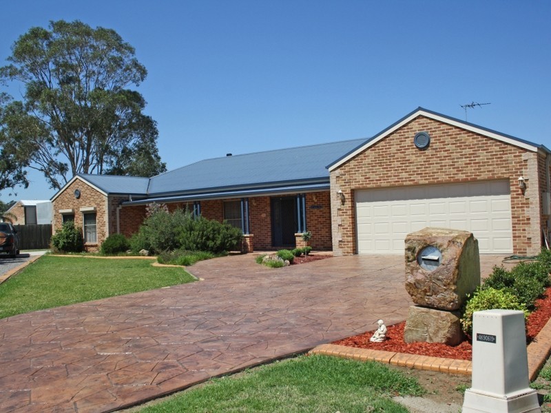 3 St Andrews Place, Muswellbrook NSW 2333