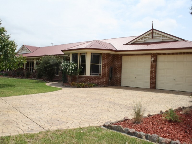 14 St Andrews Place, Muswellbrook NSW 2333