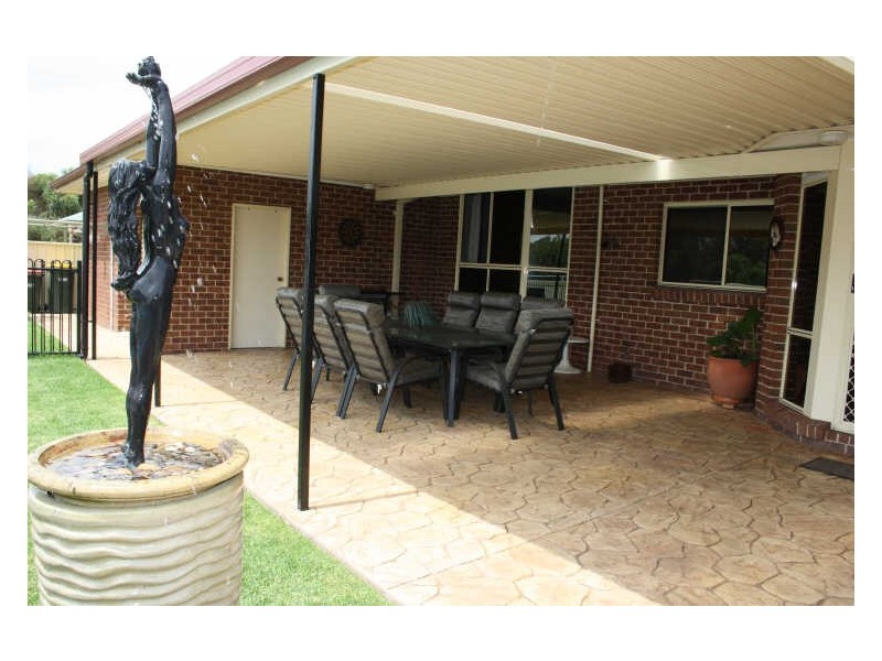 14 St Andrews Place, Muswellbrook NSW 2333