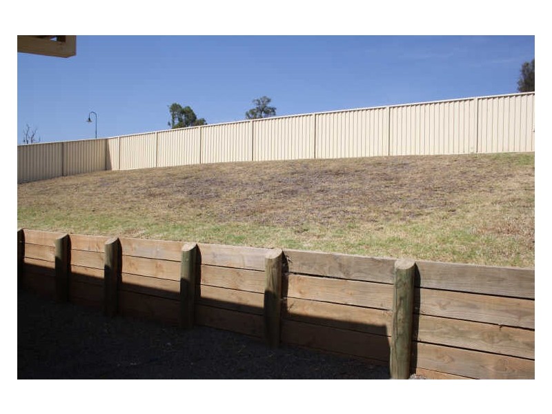 4 Lou Fisher Place, Muswellbrook NSW 2333