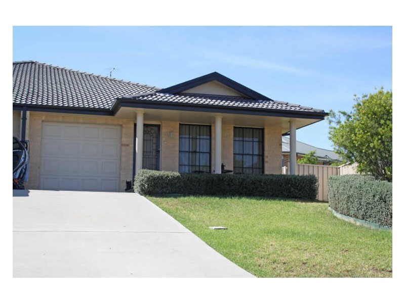 2/13 Angus Peebles Close, Muswellbrook NSW 2333