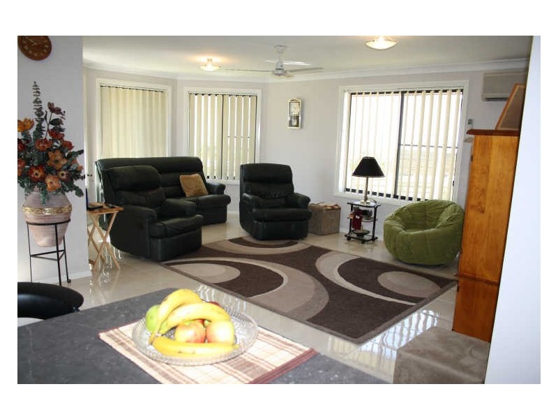 2/13 Angus Peebles Close, Muswellbrook NSW 2333