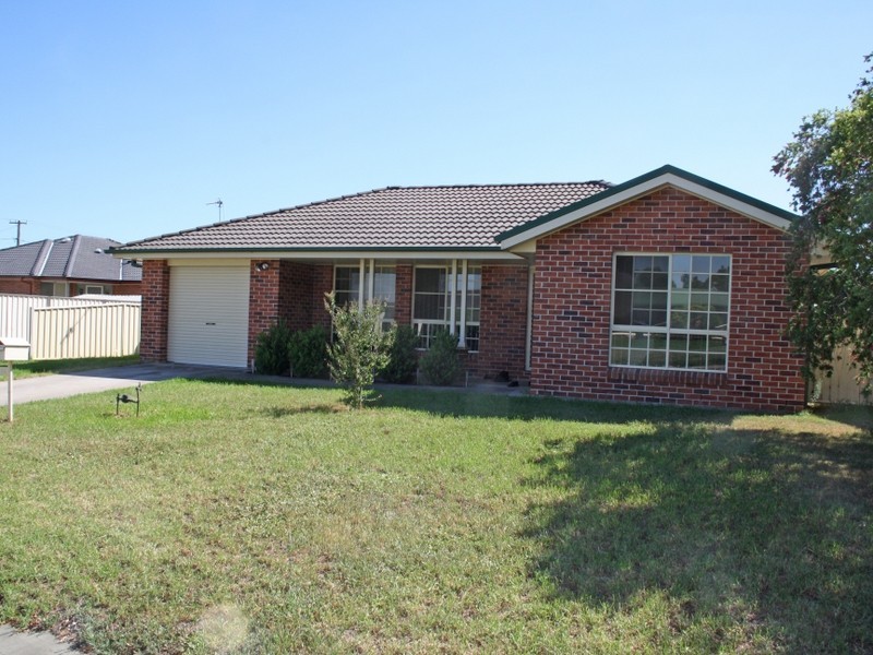 13 Dalwood Place, Muswellbrook NSW 2333