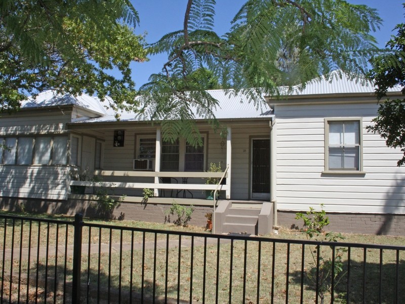 21 Forbes Street, Muswellbrook NSW 2333