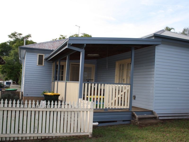 24 Roger Street, Muswellbrook NSW 2333