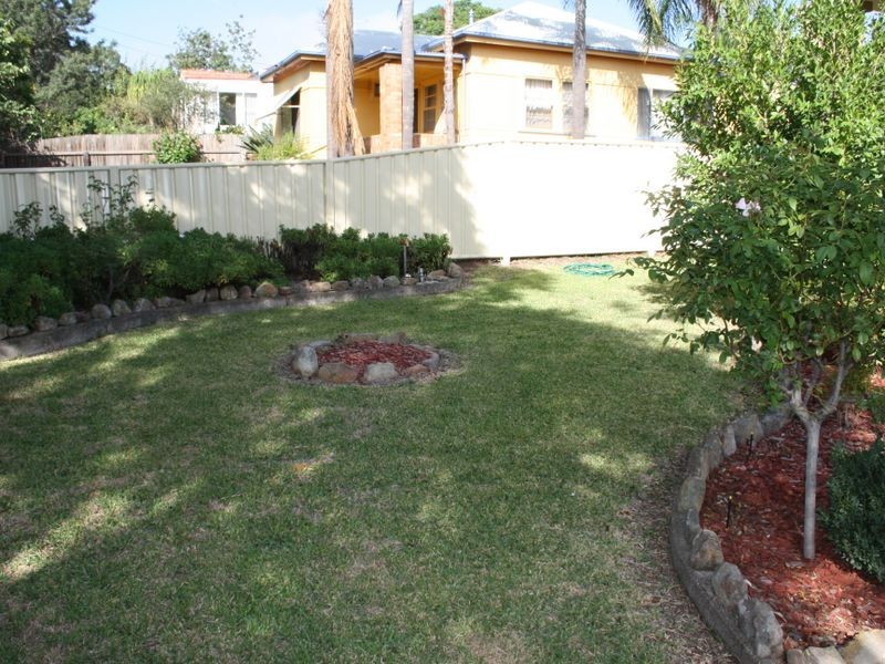 24 Roger Street, Muswellbrook NSW 2333
