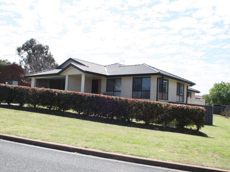 3 Claret Avenue, Muswellbrook NSW 2333
