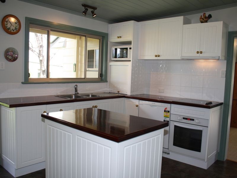 81 Guernsey Street, Scone NSW 2337