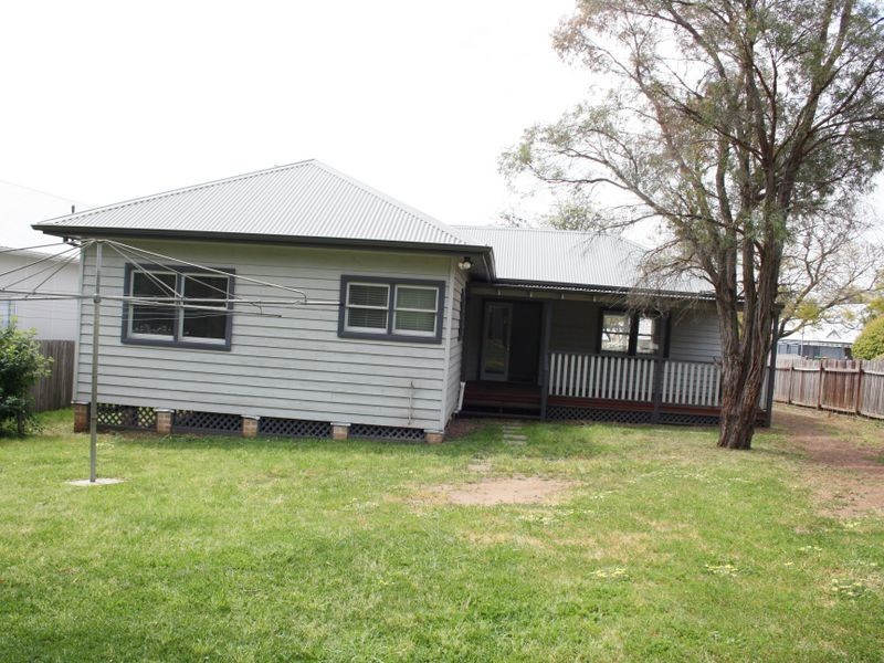 32 Bligh Street, Muswellbrook NSW 2333