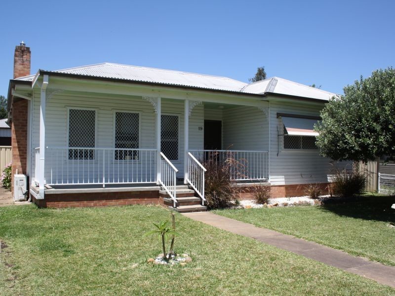 19 Skellatar Street, Muswellbrook NSW 2333