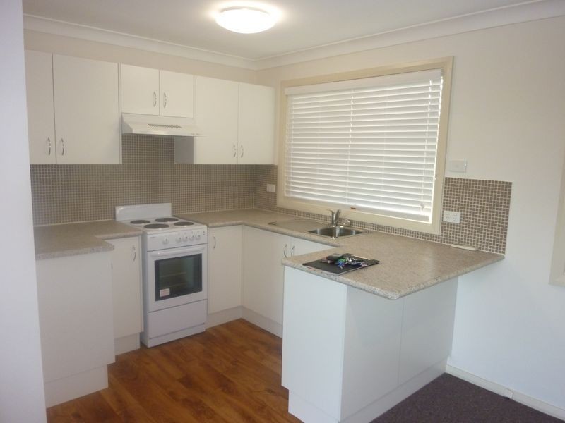 2/24 Campbell Street, Aberdeen NSW 2336