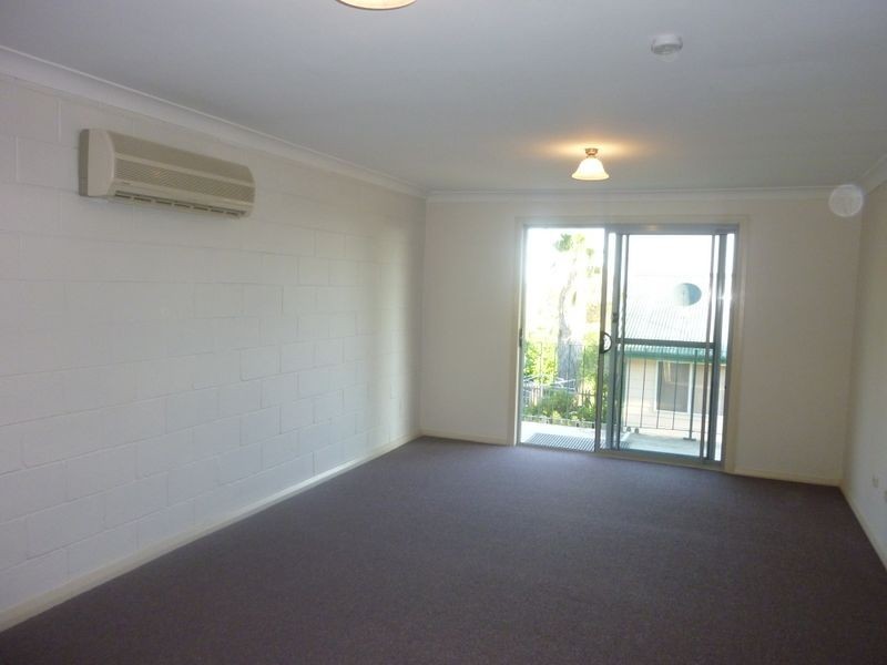 2/24 Campbell Street, Aberdeen NSW 2336