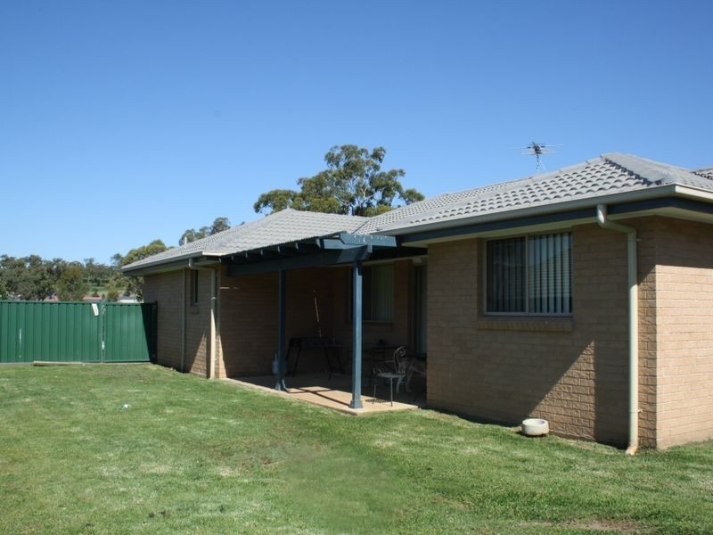 59 Bimbadeen Drive, Muswellbrook NSW 2333