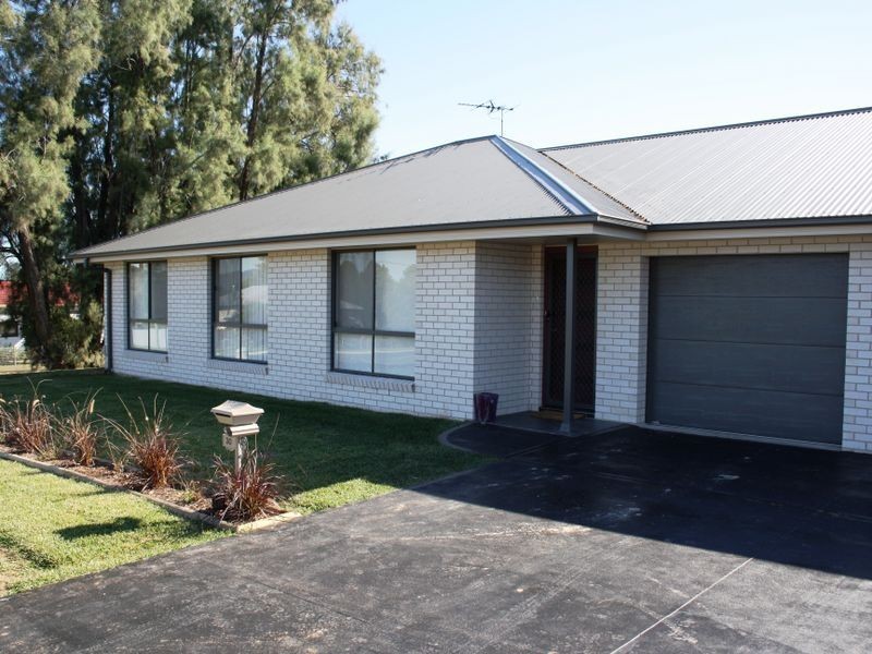 30 & 32 Birrell Street, Scone NSW 2337