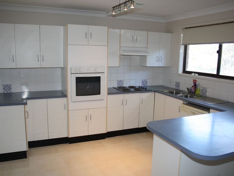 6 Almeria Glen, Muswellbrook NSW 2333