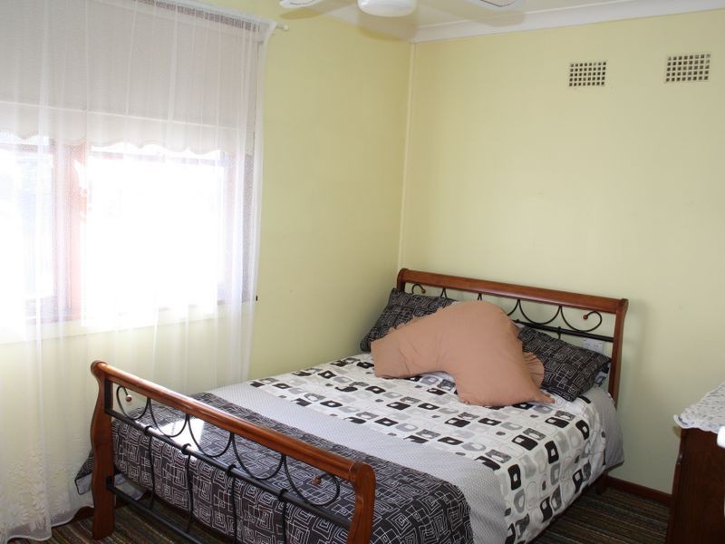 24 Anzac Parade, Muswellbrook NSW 2333