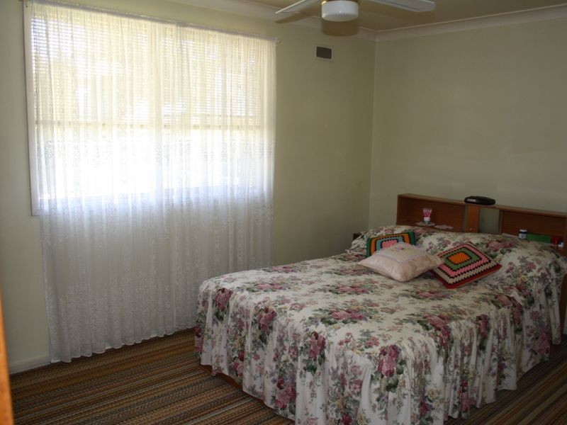 24 Anzac Parade, Muswellbrook NSW 2333