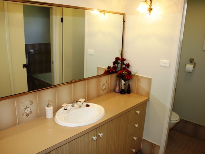 27 Calgaroo Ave, Muswellbrook NSW 2333