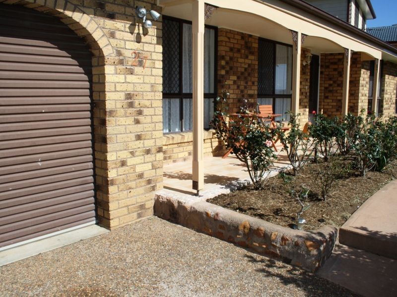 27 Calgaroo Ave, Muswellbrook NSW 2333