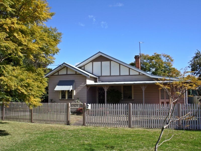 66 Carl Street, Muswellbrook NSW 2333