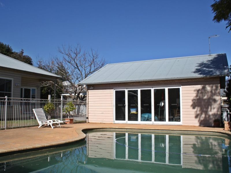 66 Carl Street, Muswellbrook NSW 2333