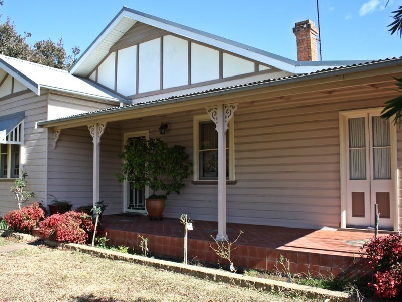 66 Carl Street, Muswellbrook NSW 2333